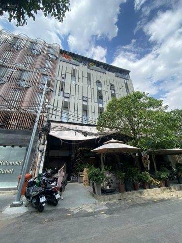 Bán nhà hẻm vip view Landmark 81 đường Lê Lợi DT 4,2x 18m trệt, 3 lầu, giá 40 tỷ