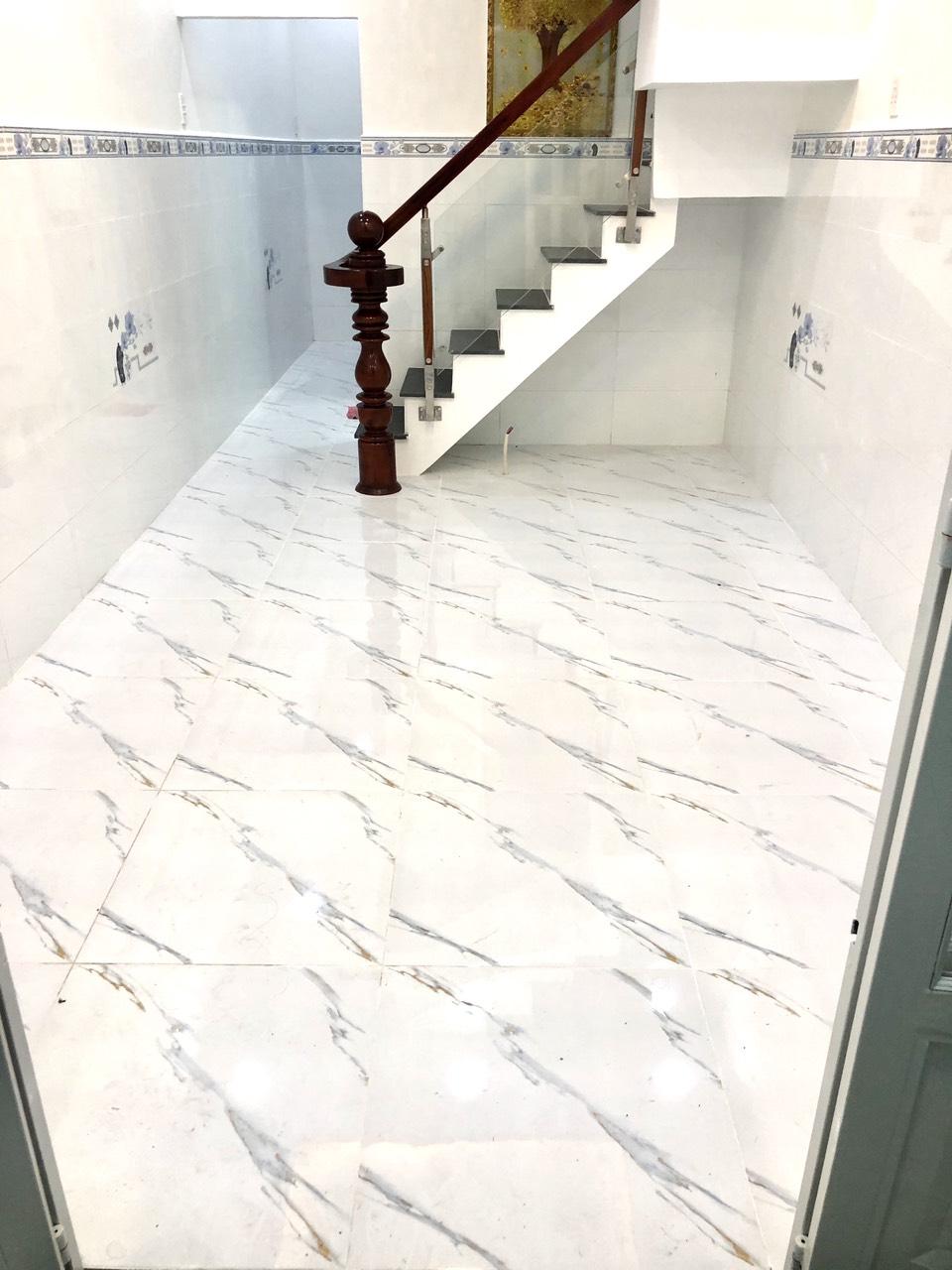 Bán căn nhà 3x8m sát chợ Vạn Nguyên, phường 15, quận 8, NH hỗ trợ vay