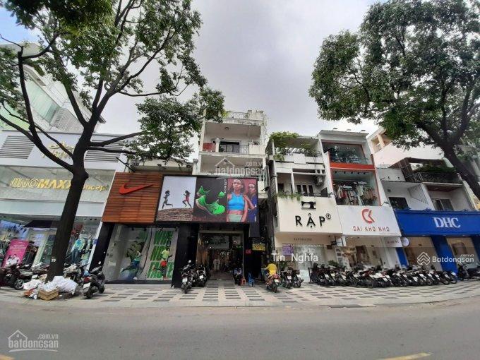Ngợp bank! Bán gấp nhà MT Nguyễn Trãi P2 Q5, DT: 5x20m xây 3 lầu HDT 80 triệu giá bán 40 về 29 tỷ