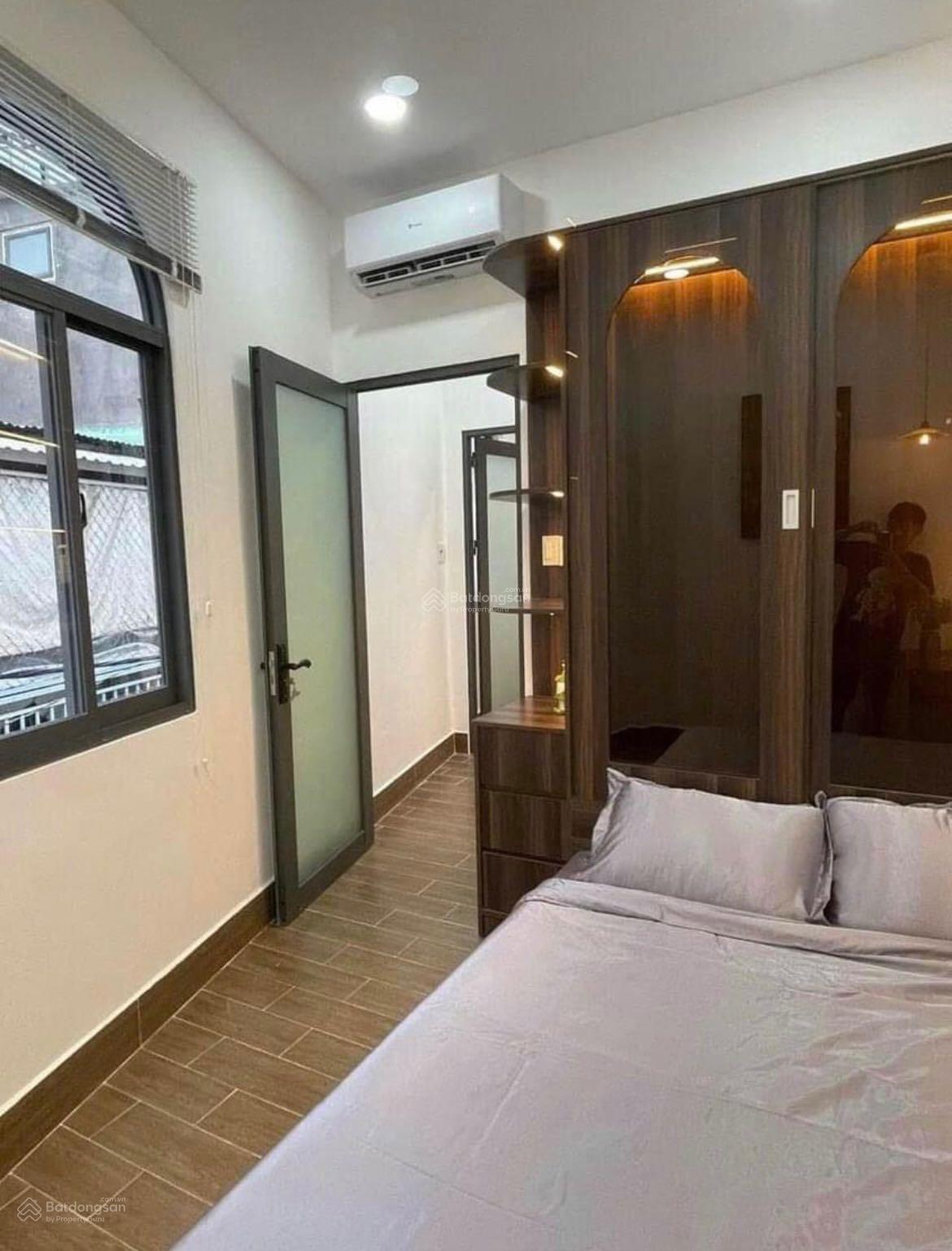 Chủ vỡ nợ bán nhà 42m2 Xóm Chiếu, Quận 4. Hẻm lớn thông Đoàn Văn Bơ và Tôn Thất Thuyết