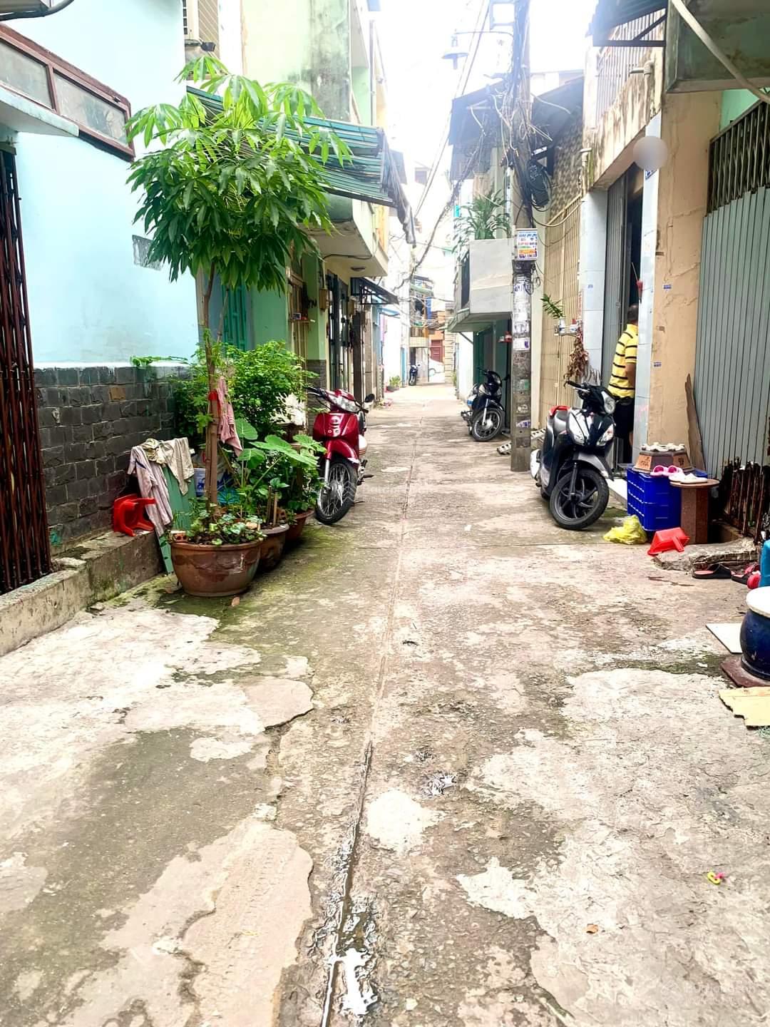 Bán nhà 2 tầng, Hậu Giang, Phường 11, Quận 6