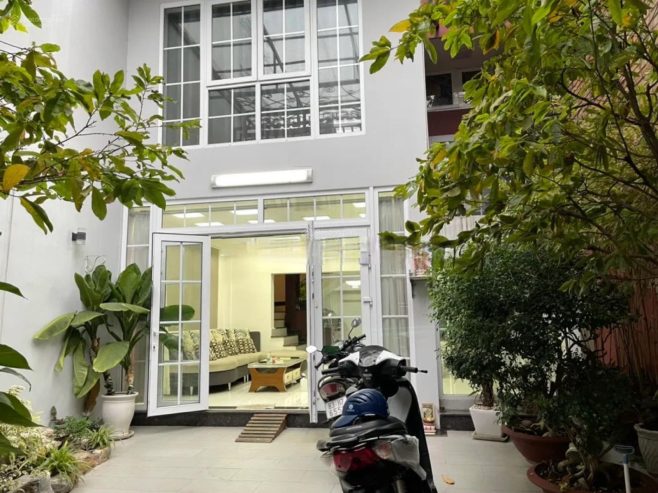 Bán nhà ở cần vốn kinh doanh 106m2 Trần Bình Trọng, P1, Q10 sổ sẵn, sang tên trong ngày