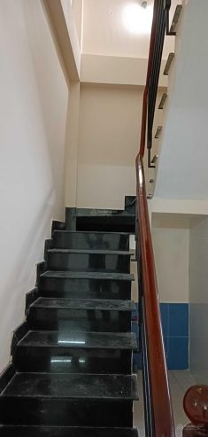 Nhà bán Quận 4, 75m2 đất, 3 tầng, dân cư hiện hữu, hẻm rộng thông