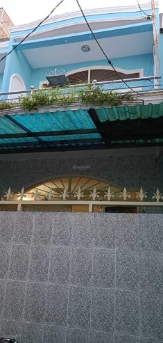 Nhà bán Quận 4, 75m2 đất, 3 tầng, dân cư hiện hữu, hẻm rộng thông