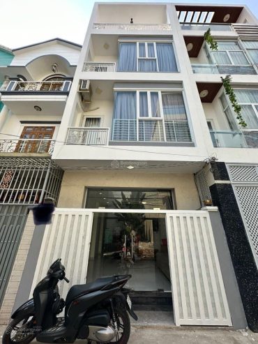 Cần vốn nên bán nhà hẻm 4m Lê Quốc Hưng, P13, Q4. DT 65,1m2, 1T 2L ST, 4PN, 5WC, sổ đẹp