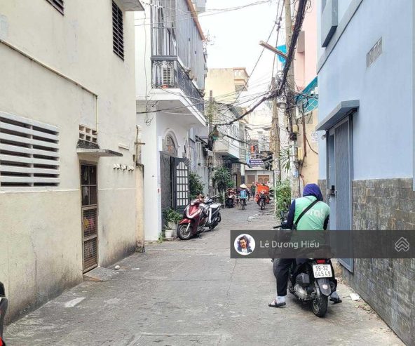 Bán nhà diện tích khủng 42m2. Ngang 4.2m. Hẻm trước nhà nhỉnh 3m. Nhà 1 lầu, tiện xây Mới. Không QH