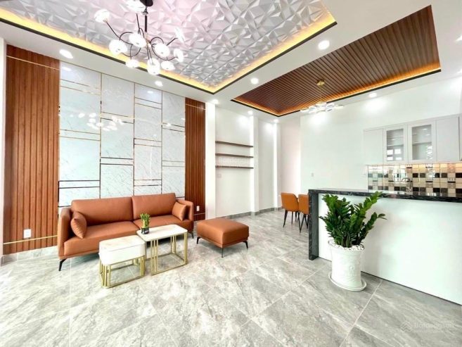 Hàng ngộp bán nhanh nhà Tùng Thiện Vương, Phường 12, Quận 8. DT 93,4m2, sổ chính chủ