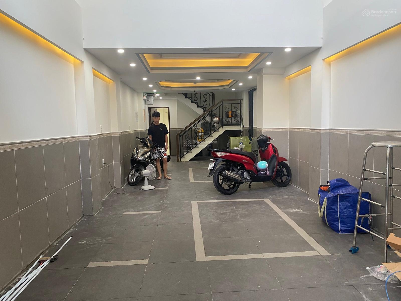 Bán rẻ căn hộ dịch vụ mới xây đang cho thuê 50 triệu đường Lưu Hữu Phước Quận 8