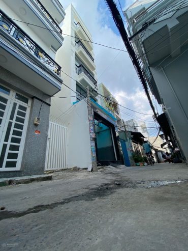 Bán rẻ căn hộ dịch vụ mới xây đang cho thuê 50 triệu đường Lưu Hữu Phước Quận 8