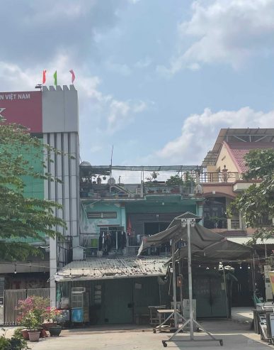 Bán nhà mặt tiền 39 Nguyễn Văn Linh, ngay KCX Tân Thuận sát Agribank, DT: 7.2×11.5m