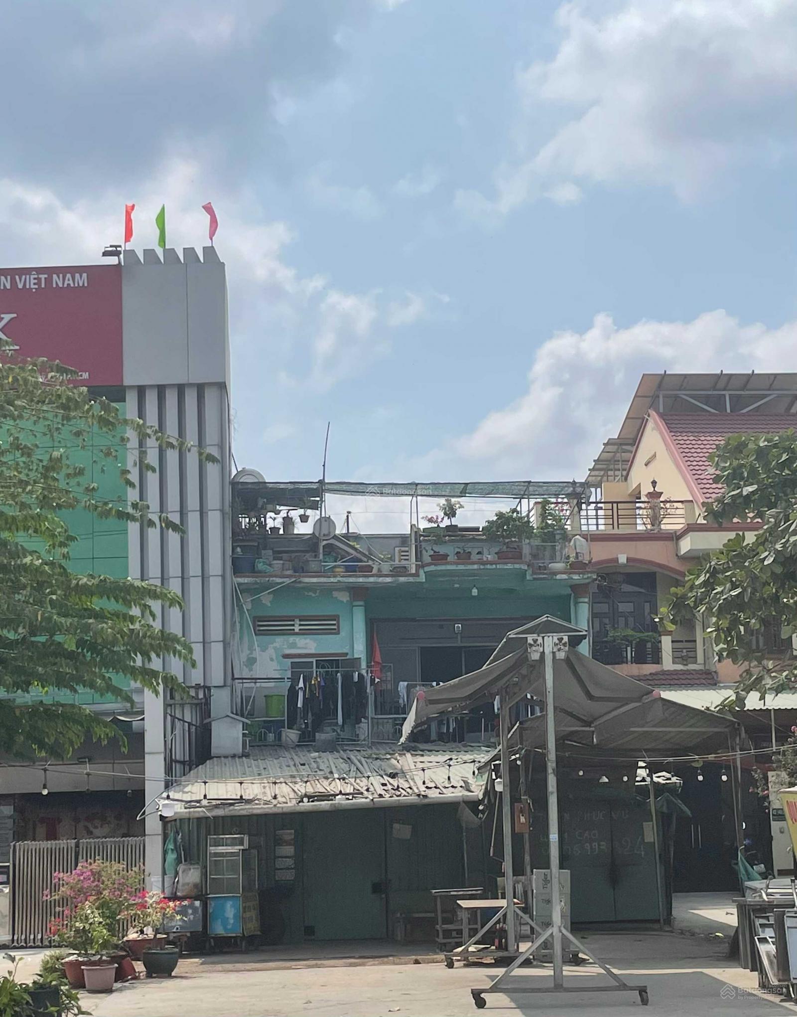 Bán nhà mặt tiền 39 Nguyễn Văn Linh, ngay KCX Tân Thuận sát Agribank, DT: 7.2×11.5m