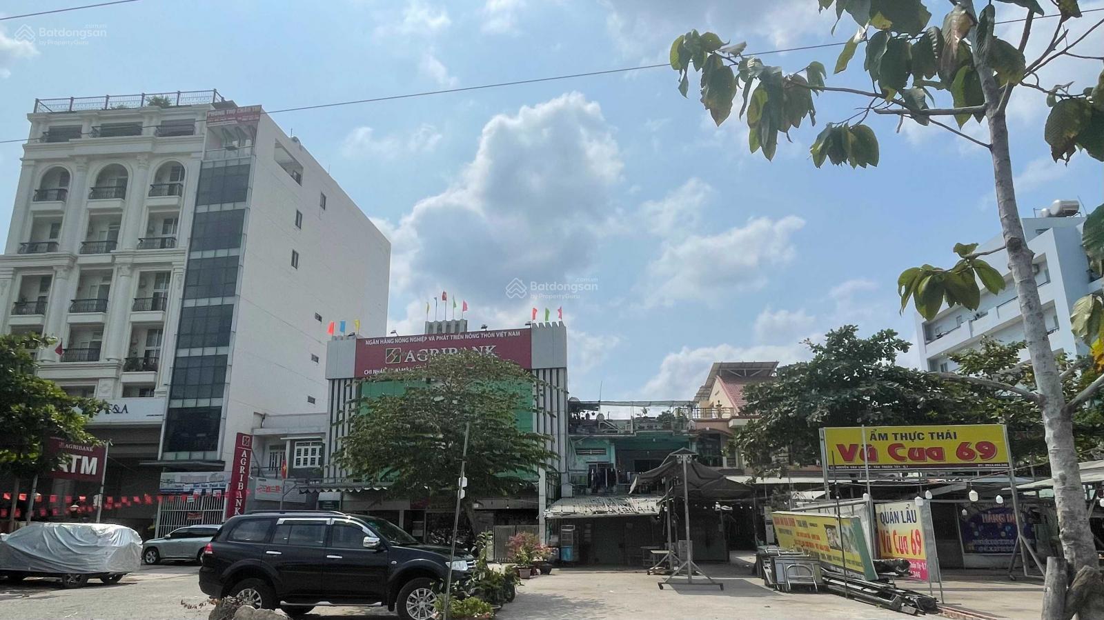 Bán nhà mặt tiền 39 Nguyễn Văn Linh, ngay KCX Tân Thuận sát Agribank, DT: 7.2×11.5m