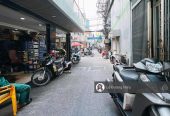 Bán nhà 1 sẹc Đoàn Văn Bơ 26m2 bề ngang 3,1m. Nhà đẹp và mới 5 tầng. Hẻm 4m. Cách Q1 chỉ 1km