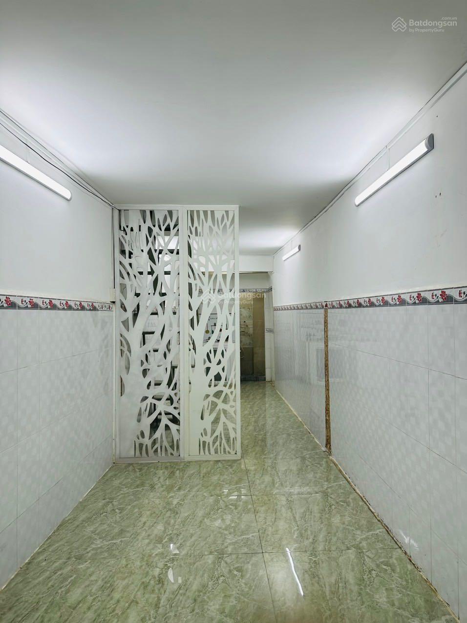 Bán nhà quận 6 – Phạm Phú Thứ – 28m2 – 2 tầng – hẻm rộng – chỉ 2 tỷ 950