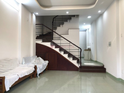 Bán gấp nhà chính chủ mặt tiền Phan Văn Trị, Quận 5, DT 4,5x12m, nhà 3 tầng, giá 14,5 tỷ