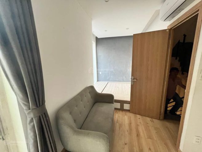 Nhà đẹp siêu rẻ Q4 P14 Đoàn Văn Bơ