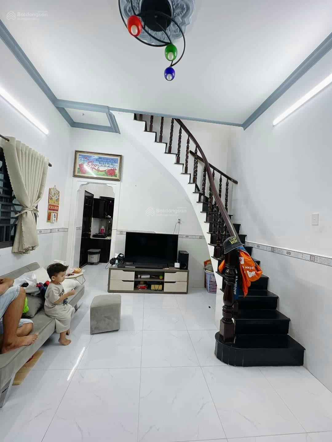 Bán nhà Q4 kèo thơm khu dân cư hiện hữu