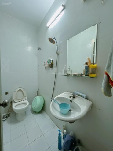 Nhà đẹp siêu rẻ P15 Q4 Tôn Đản