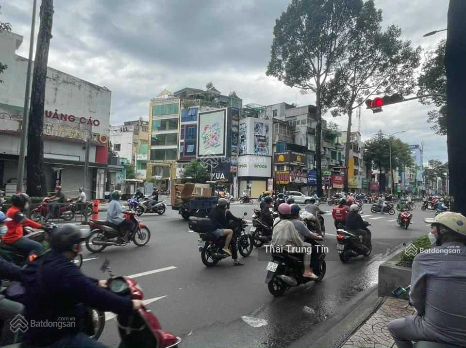 Mặt tiền Hùng Vương – Lê Hồng Phong DT: 8x25m giá bán gấp 70 tỷ
