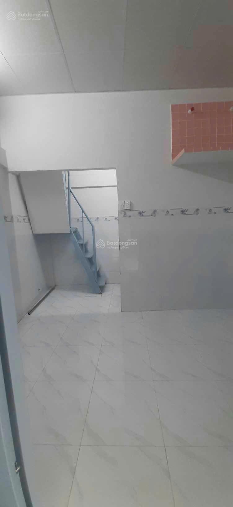 Nhà bán đường Bãi Sậy, Quận 6, gần chợ Bình Tây