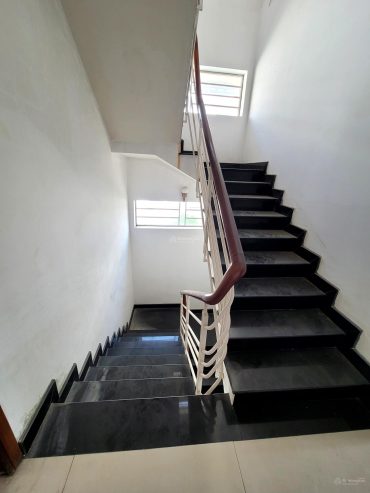 Bán giá rẻ nguyên căn góc 2MT đường thông thoáng, KDC đông đúc đường Phạm Hữu Lầu, Q7, sát bên PMH