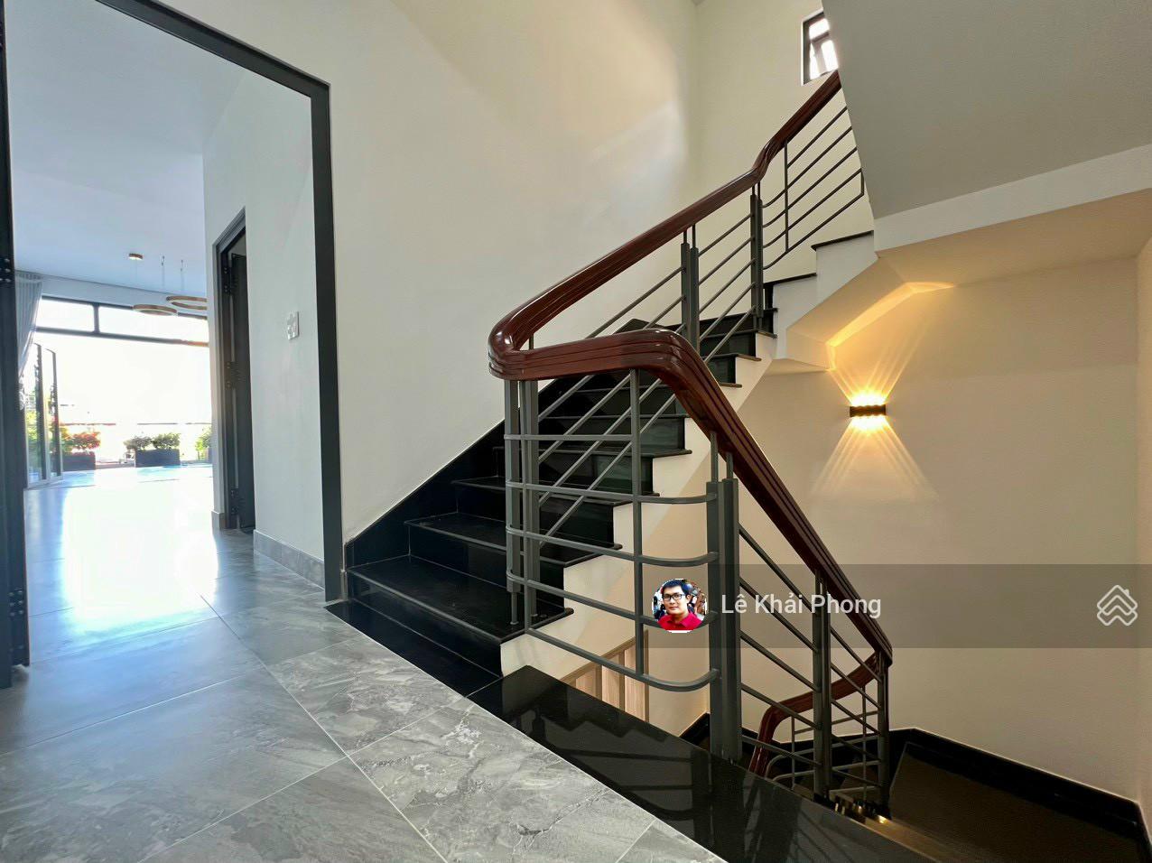 Bán nhà 3 tầng, DT 5x24m = 114m2, mặt tiền Lâm Văn Bền, Quận 7