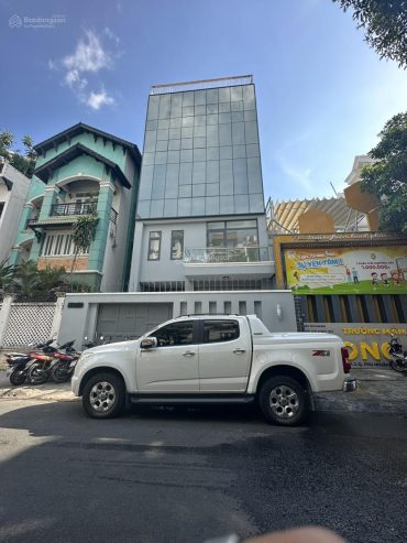Bán nhà mặt tiền ngay Chợ Rẫy, Quận 5, 8x18m, trệt 6 lầu, giá chỉ 49 tỷ