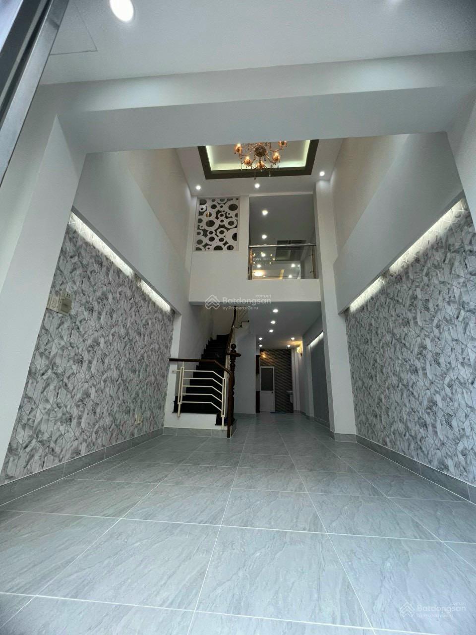 Nhà đẹp ĐS 17, P4, Q8. Sát bên chung cư Phạm Thế Hiển. DT 68m2 (4,7m x 14,4m) Giá 3.360 tỷ .