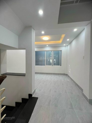 Nhà đẹp ĐS 17, P4, Q8. Sát bên chung cư Phạm Thế Hiển. DT 68m2 (4,7m x 14,4m) Giá 3.360 tỷ .
