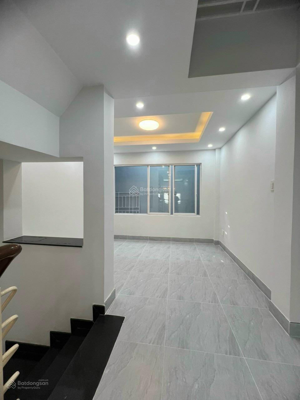 Nhà đẹp ĐS 17, P4, Q8. Sát bên chung cư Phạm Thế Hiển. DT 68m2 (4,7m x 14,4m) Giá 3.360 tỷ .