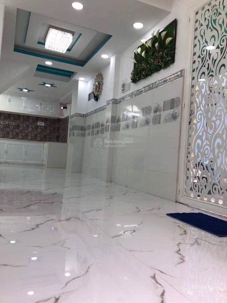 Bán nhà đường Phạm Văn Chí, P. 4, Quận 6, giáp Q. 5 – 2 mặt hẻm xe hơi – 5 tầng – 41m2 – chỉ 5.2 tỷ