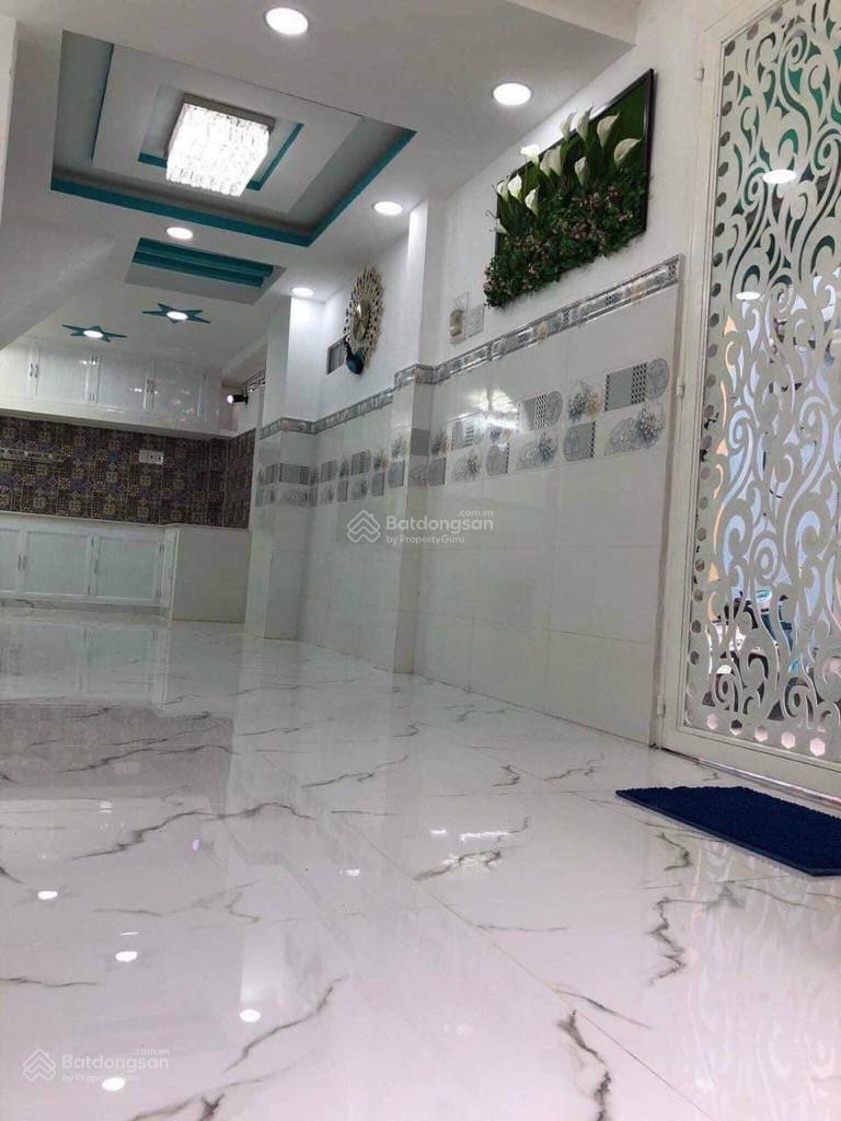 Nhà mới ở ngay nhỉnh 5 tỷ TL Phạm Văn Chí trung tâm Q6