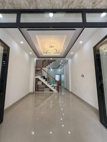 Bán nhà lầu kiên cố hẻm thông 5m Tạ quang bửu p3 q8 diện tích đẹp vuông vức A4 dọn vài ở liền