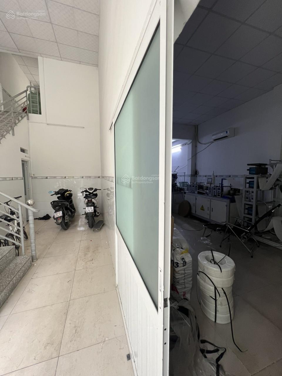 Kẹt tiền bán gấp, nhà 8×15, đủ 115m2, đường nhựa xe tải Tân Hòa Đông