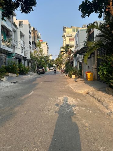 Hàng hiếm, nhà mặt tiền đường số ngang 5x21m. 3 tầng, kế Lâm Văn Bền, Nguyễn Thị Thập Quận 7