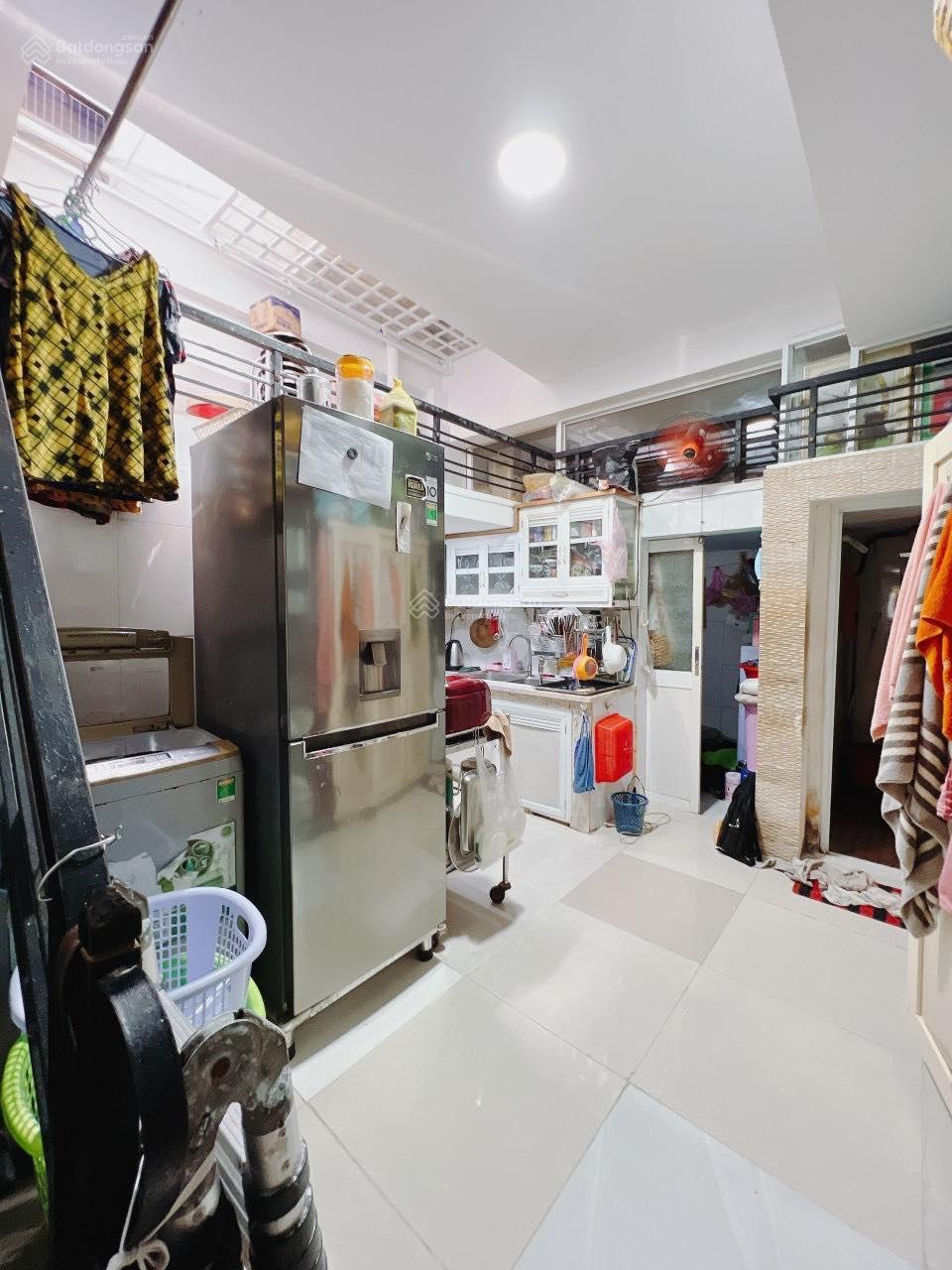 Bán nhà hẻm xe hơi quận 4 khu kinh doanh – 56m2 giá chỉ 3 tỷ 8 cách đường Hoàng Diệu 50m
