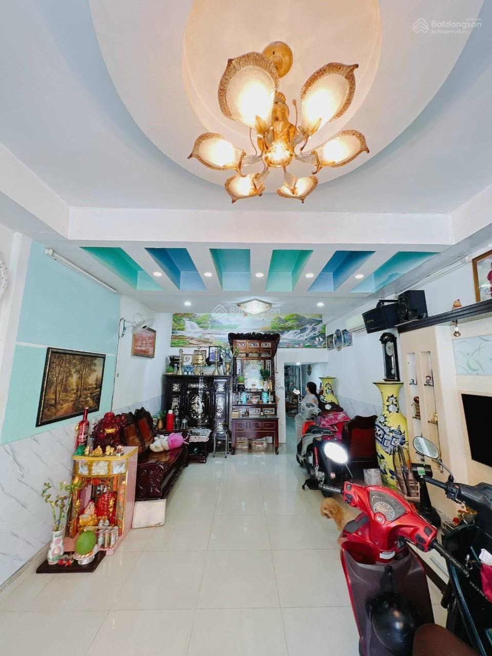 Bán nhà hẻm xe hơi quận 4 khu kinh doanh – 56m2 giá chỉ 3 tỷ 8 cách đường Hoàng Diệu 50m