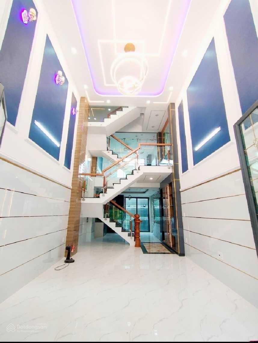Kẹt vốn làm ăn bán nhanh nhà Lê Hồng Phong, P.2, Quận 10 – Giá:3Tỷ090/56m2 – 2PN lớn 3WC sân thượng