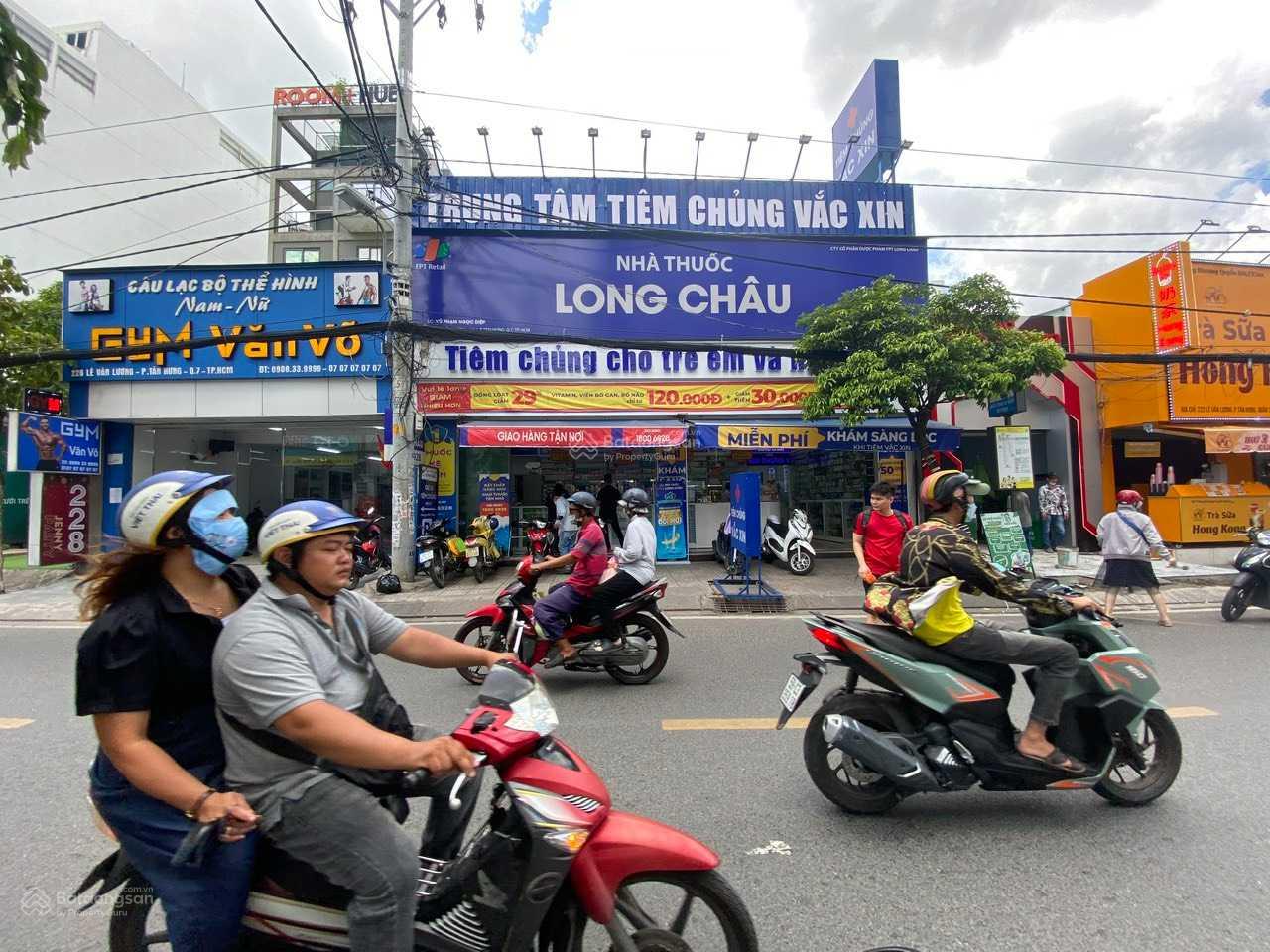Long Châu thuê 63 triệu/tháng – ngang 10m công nhận đủ 125m2