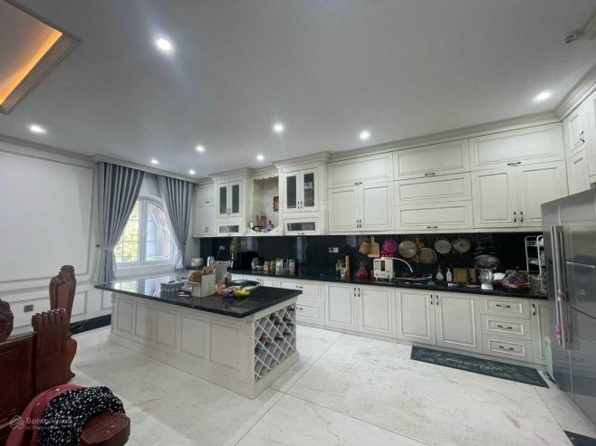 Bán nhà HXH Trần Hưng Đạo Quận 1. Nhà 4x16m kết cấu 5 lầu thang máy HĐT thuê 50tr/th giá 17.8 tỷ TL