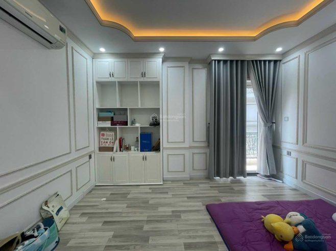 Bán nhà HXH Trần Hưng Đạo Quận 1. Nhà 4x16m kết cấu 5 lầu thang máy HĐT thuê 50tr/th giá 17.8 tỷ TL