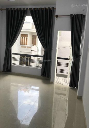 Bán gấp nhà mới Q1, hẻm 4m, xây 3 lầu, sân thượng, giá 5,8 tỷ TL