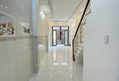 Bán gấp nhà mới Q1, hẻm 4m, xây 3 lầu, sân thượng, giá 5,8 tỷ TL