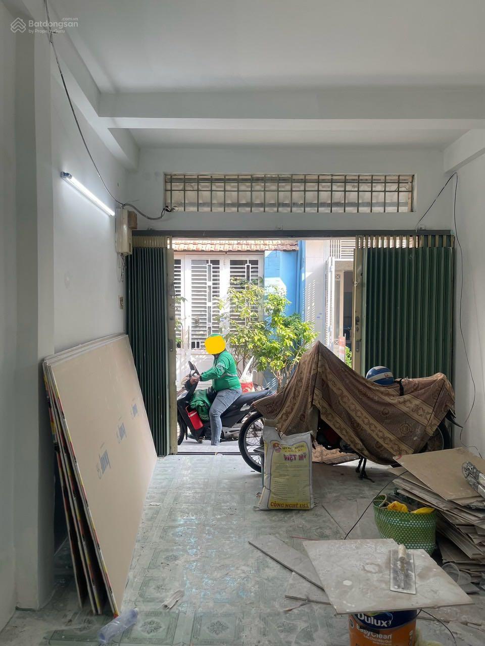 Giá 3 tỷ 370 bán nhà đường Bà Hom P 13 Q6 sổ hồng riêng hoàn công khu dân cư hiện hữu hẻm 4m rưỡi