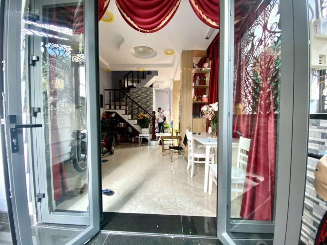 Chỉ cần bán căn góc 2 mặt tiền hẻm Dương Bá Trạc