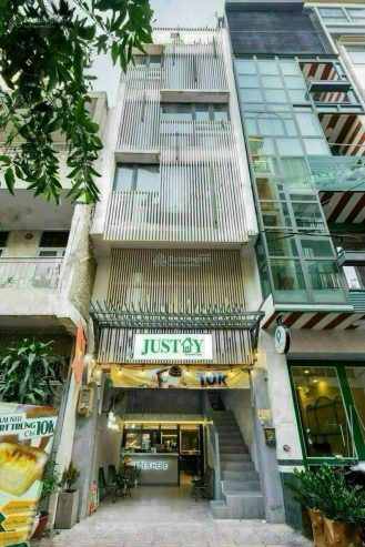 Nhà hẻm 150 Nguyễn Trãi 4.5x20m, 2 lầu sân thượng trung tâm Bến Thành Quận 1. Giá chỉ 21 tỷ TL