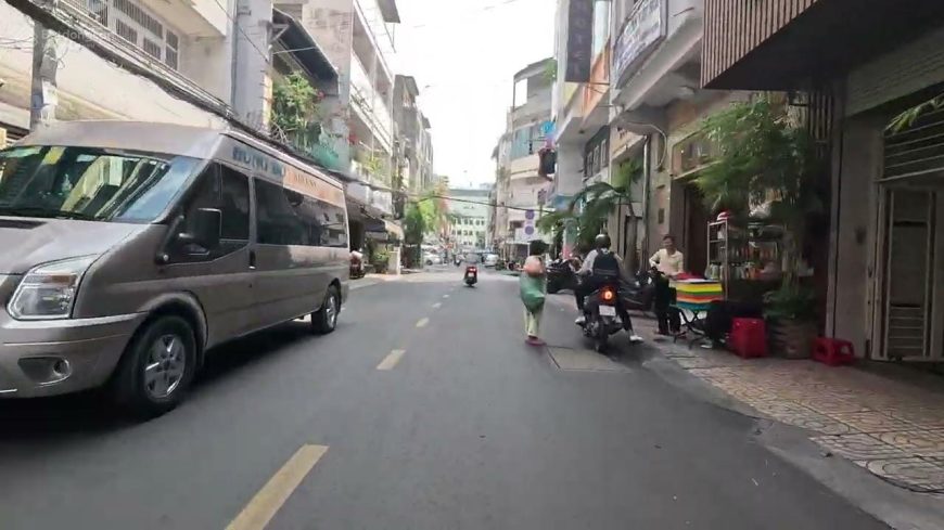 Kẹt ngân hàng bán gấp mặt tiền 5.3×16.7 88m2 Ngô Quyền, P. 10, Quận 5