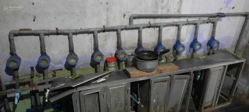 Chính chủ bán gấp nhà C4, DTĐ 72m2, DTSD 104m2, đang ngăn 10 phòng trọ cho thuê, ngay trung tâm Q8