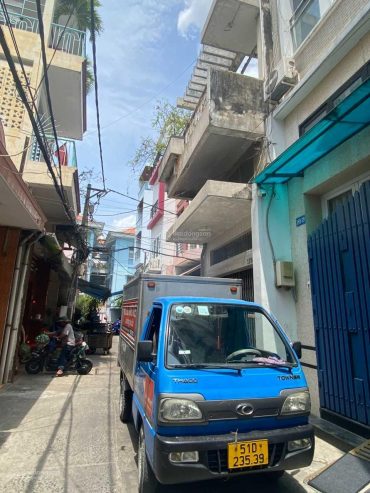 Bán nhà hẻm oto 7 chỗ đường Phạm Văn Chí Q6 – DT: 4m x 15m. KC: 4 tầng + thang máy. Giá 10.5 tỷ TL