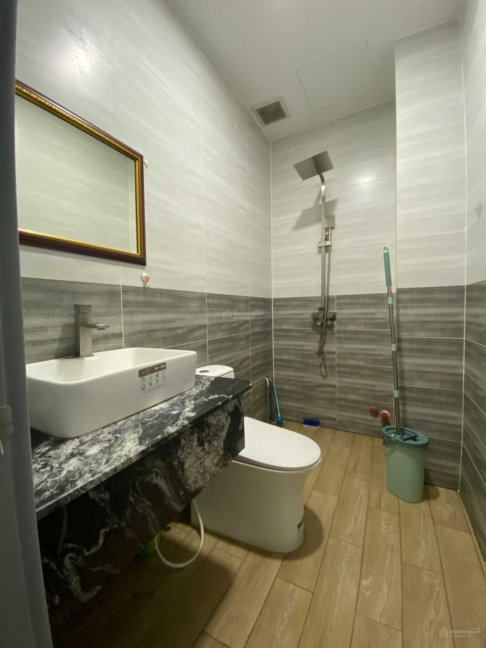 Bán nhà chính chủ Quận 1 diện tích 60m2 hẻm xe hơi 46 Trần Đình Xu
